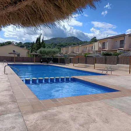 Emporda Residencial Holiday home *