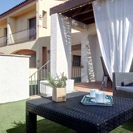 Emporda Residencial 別荘 レスタルティット
