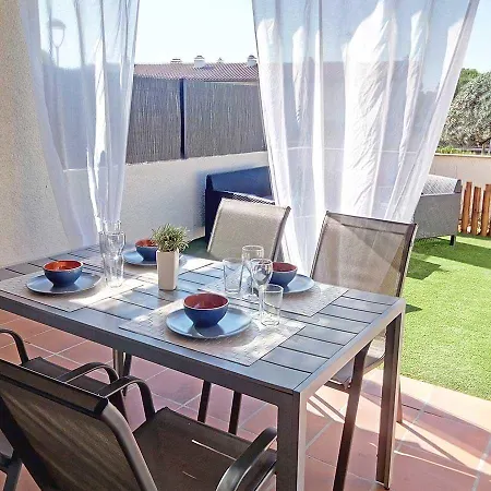 Emporda Residencial Дом отдыха Л'Эстартит