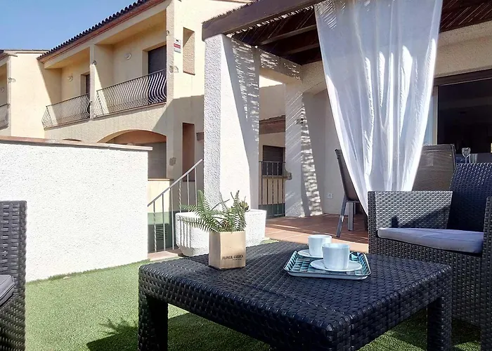 Emporda Residencial 別荘 レスタルティット